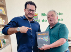 Prefeito de Apiúna e presidente da AMVE, Marcelo Doutel a Silva, e Ailton Coelho