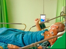 O deputado Mário Motta justificou a proposta destacando que a dificuldade de visitação não se limita aos casos de Covid-19, mas também se aplica a outras enfermidades contagiosas ou situações que exigem isolamento. 