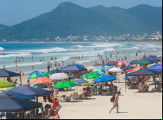 Para o presidente da Fecomércio SC, Hélio Dagnoni, esse resultado é reflexo direto de um verão com praias lotadas e forte presença de turistas estrangeiros