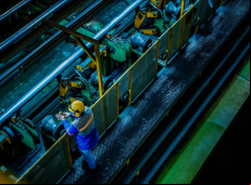 Setor industrial avançou 7,6% no primeiro bimestre do ano
